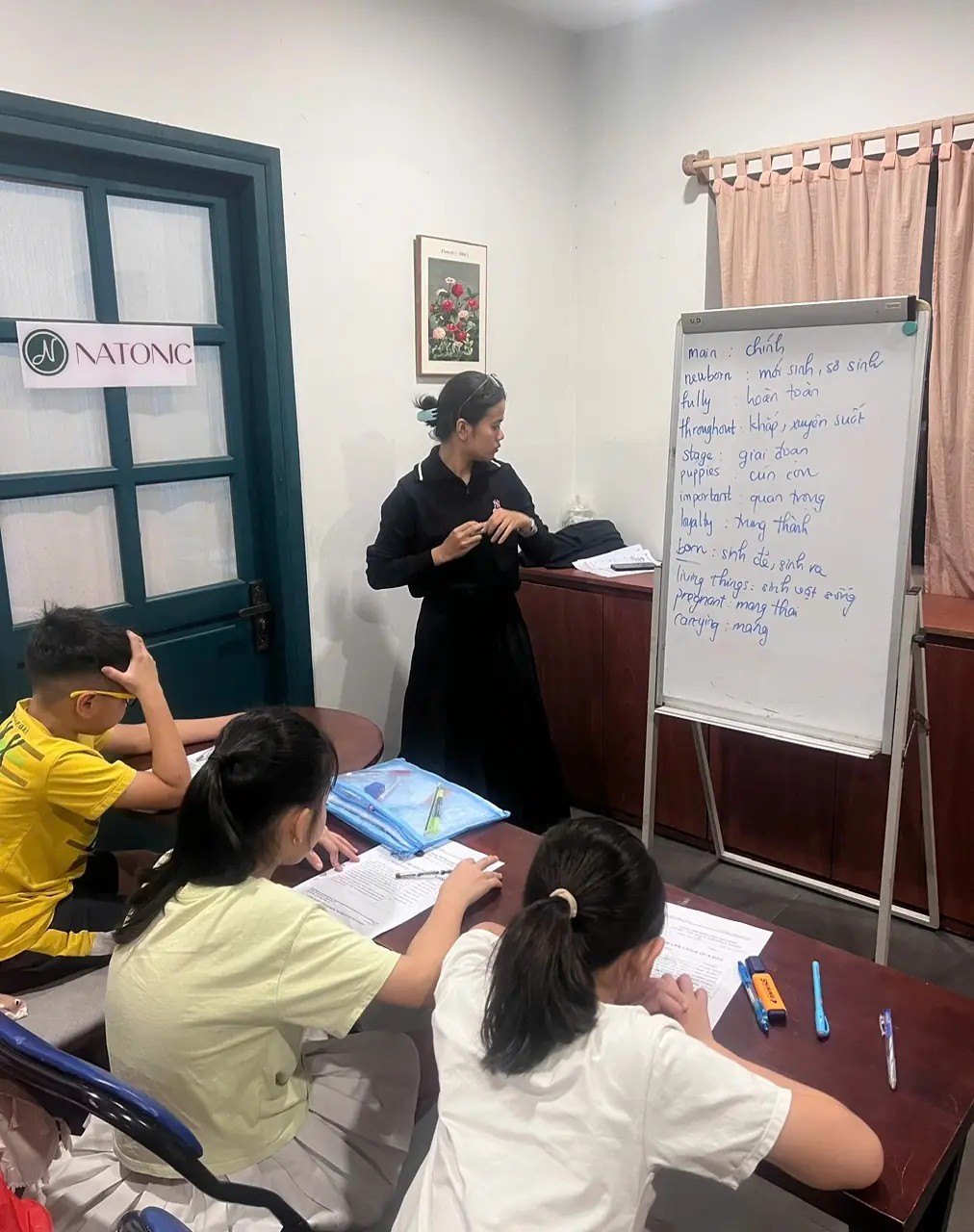 NGOẠI NGỮ BÁCH KHÔI